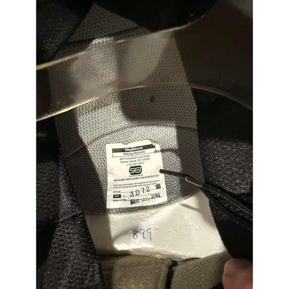 International Horse Riding Helmets Ltd Model Black Velvet Size 7 1/8 VTG - Picture 7 of 8